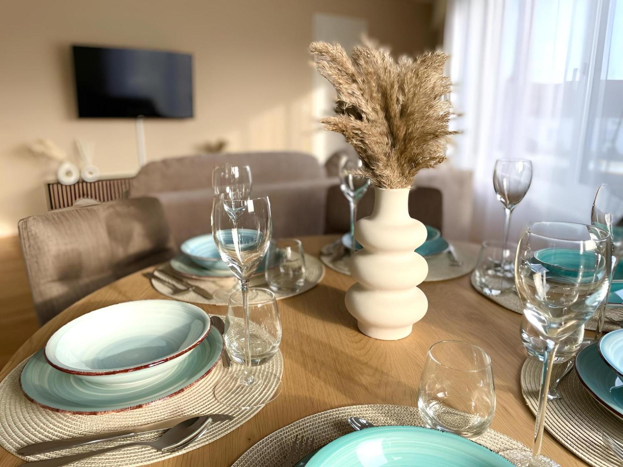 Exklusive 3-Zimmer Luxus-Maisonette In Hochheim - Naehe Frankfurt Flughafen, Wiesbaden Und Mainz هوتشهيم ام ماين المظهر الخارجي الصورة